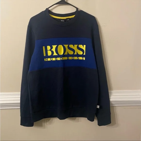 NWOT’s Hugo Boss Crewneck Sweatshirt Men’s Size Large
